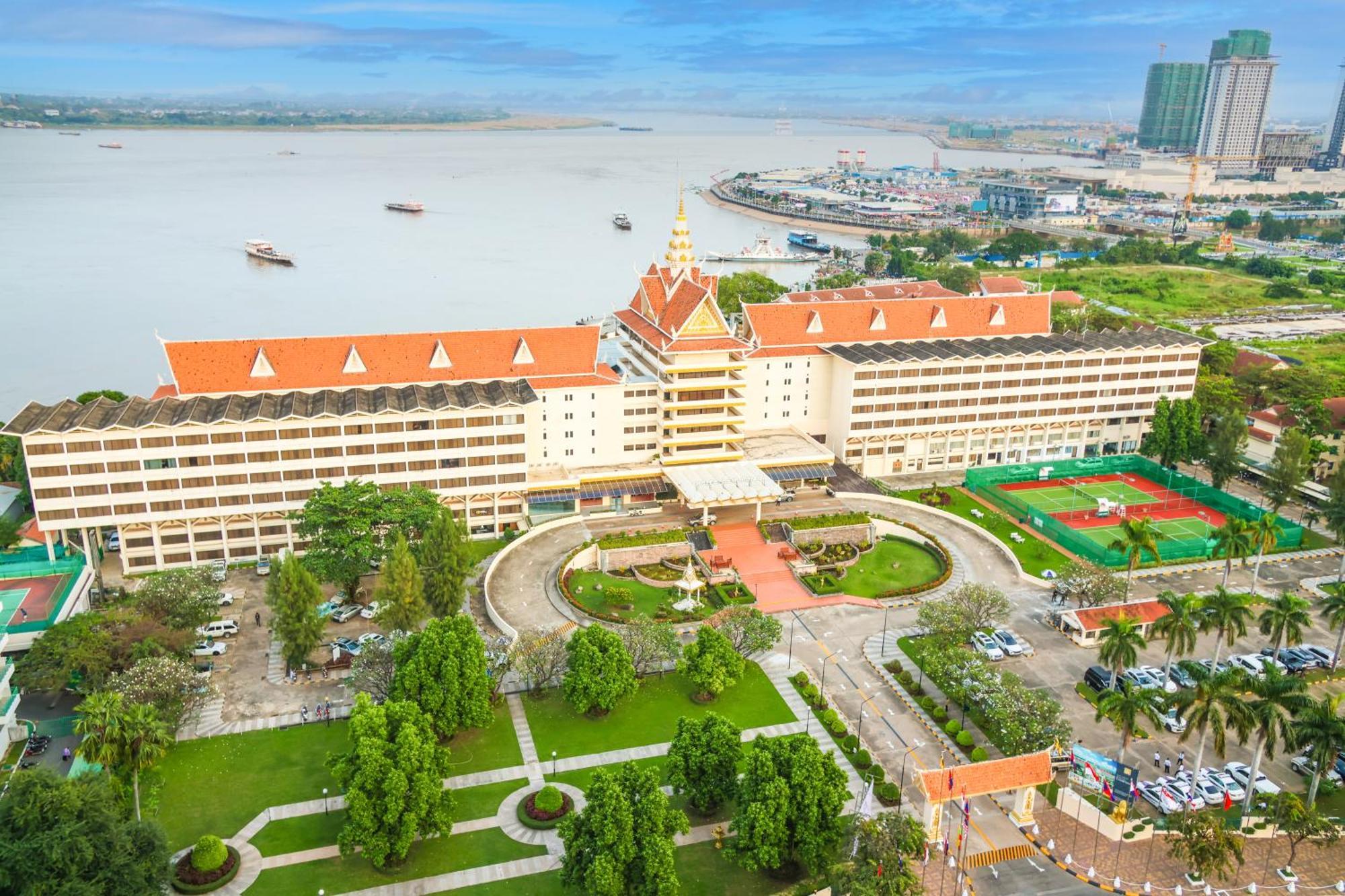 Hotel Cambodiana Phnompen Kültér fotó
