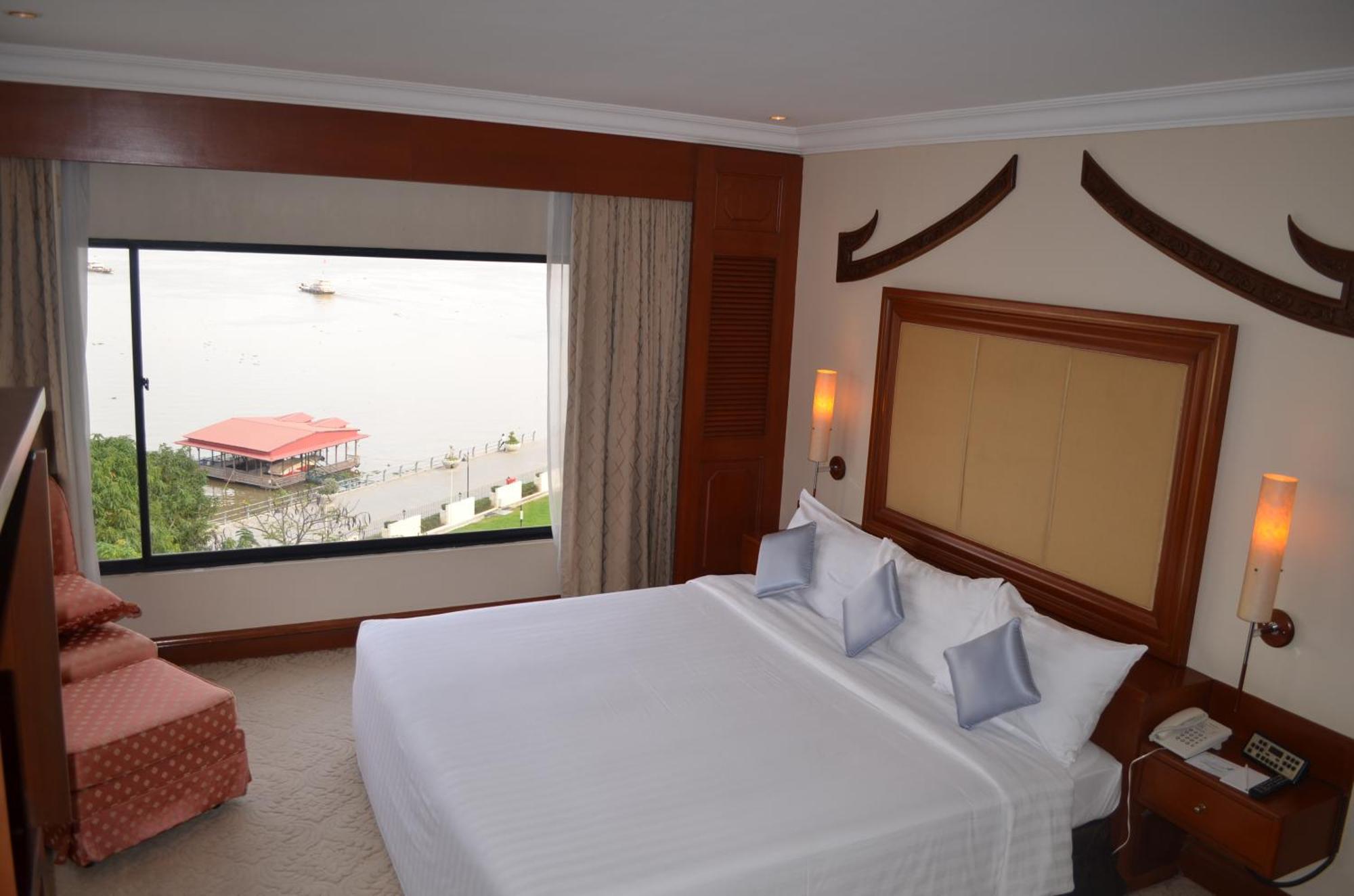 Hotel Cambodiana Phnompen Kültér fotó