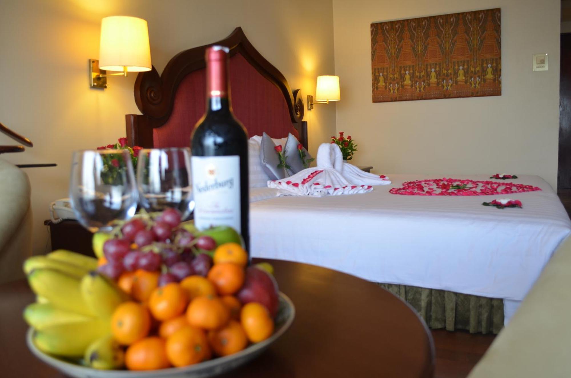 Hotel Cambodiana Phnompen Kültér fotó
