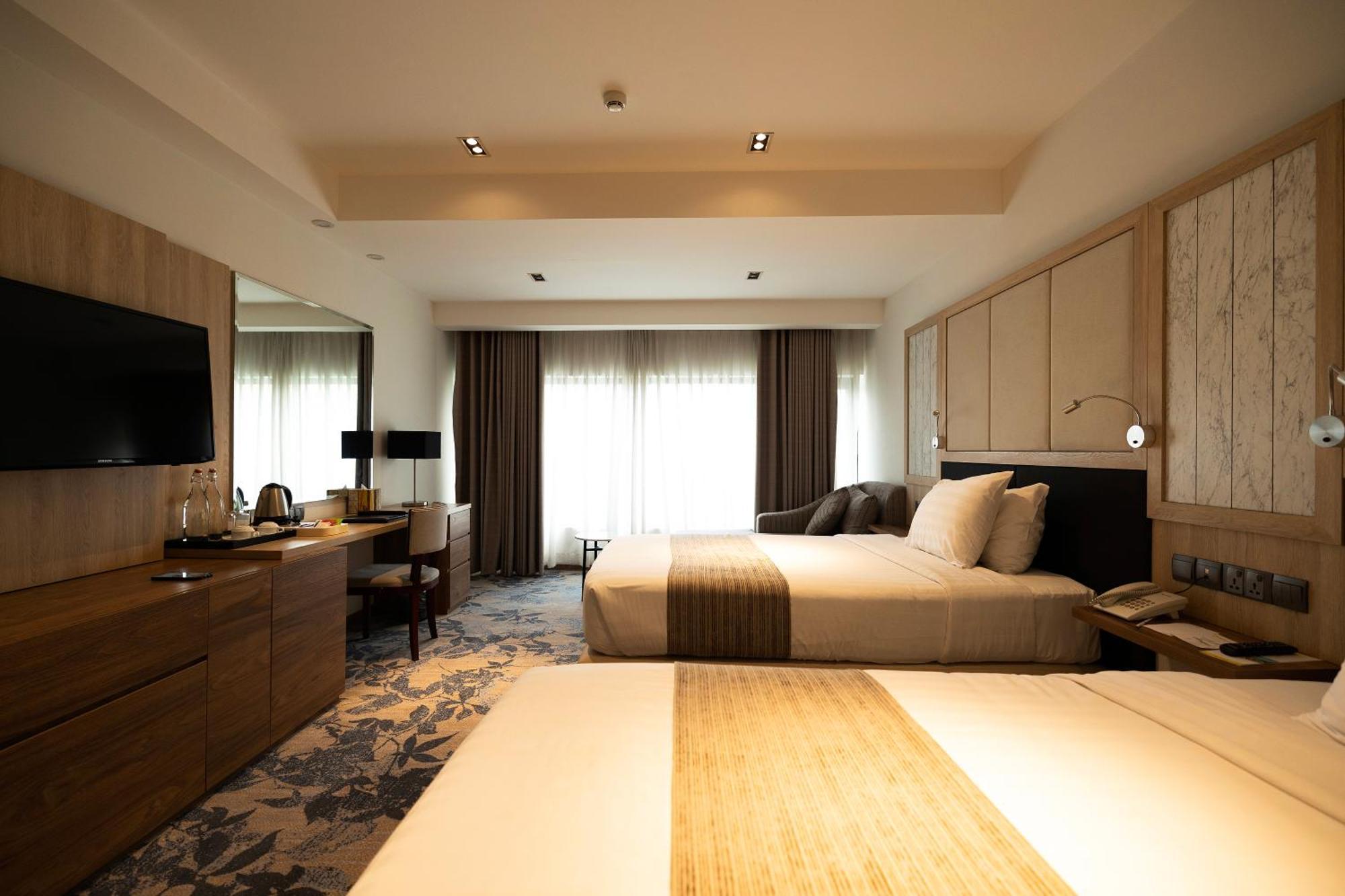 Hotel Cambodiana Phnompen Kültér fotó
